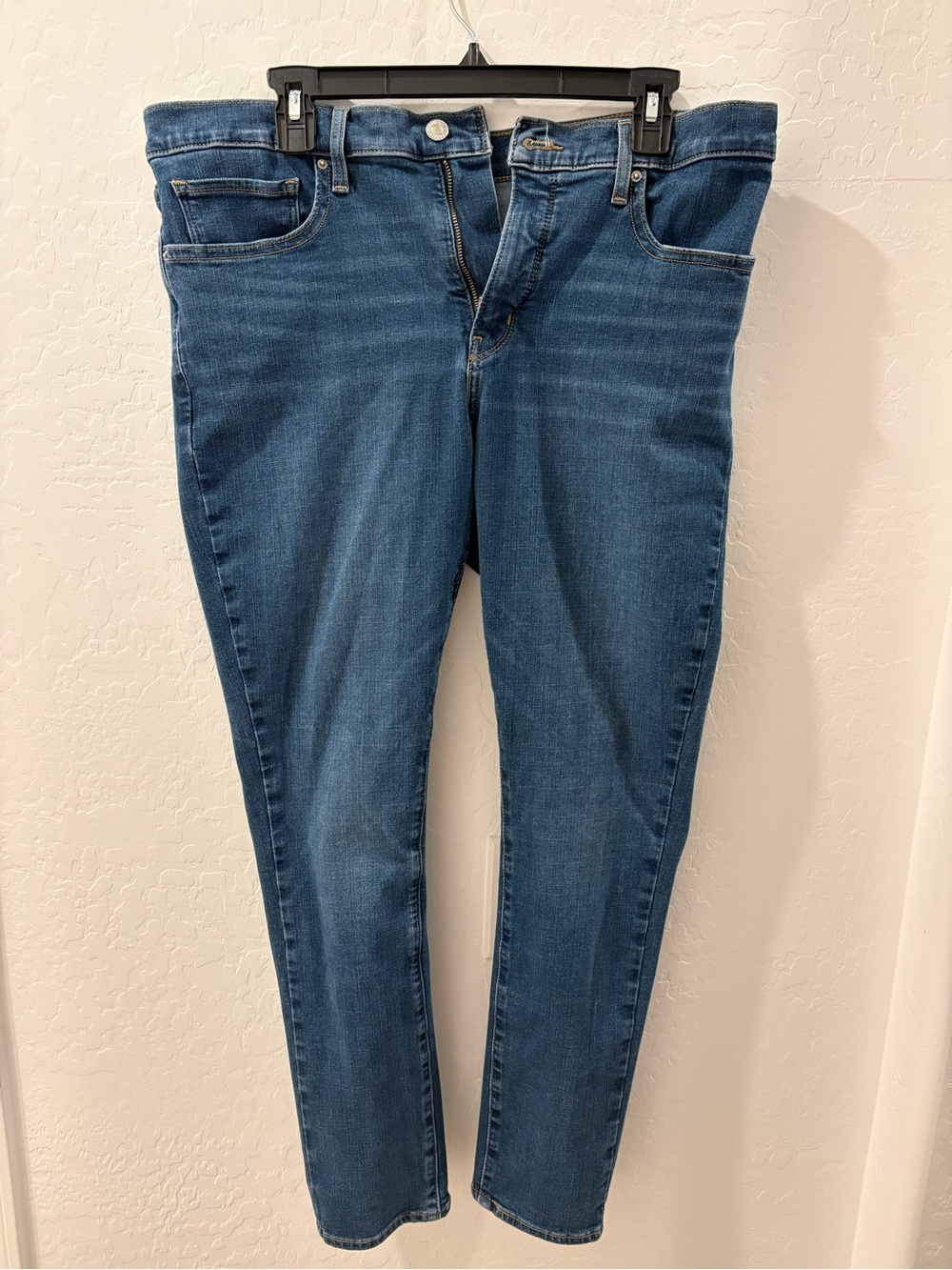 Levi’s 311 Shaping Skinny Women’s Jeans Size 16 Medium Wash Stretch Denim